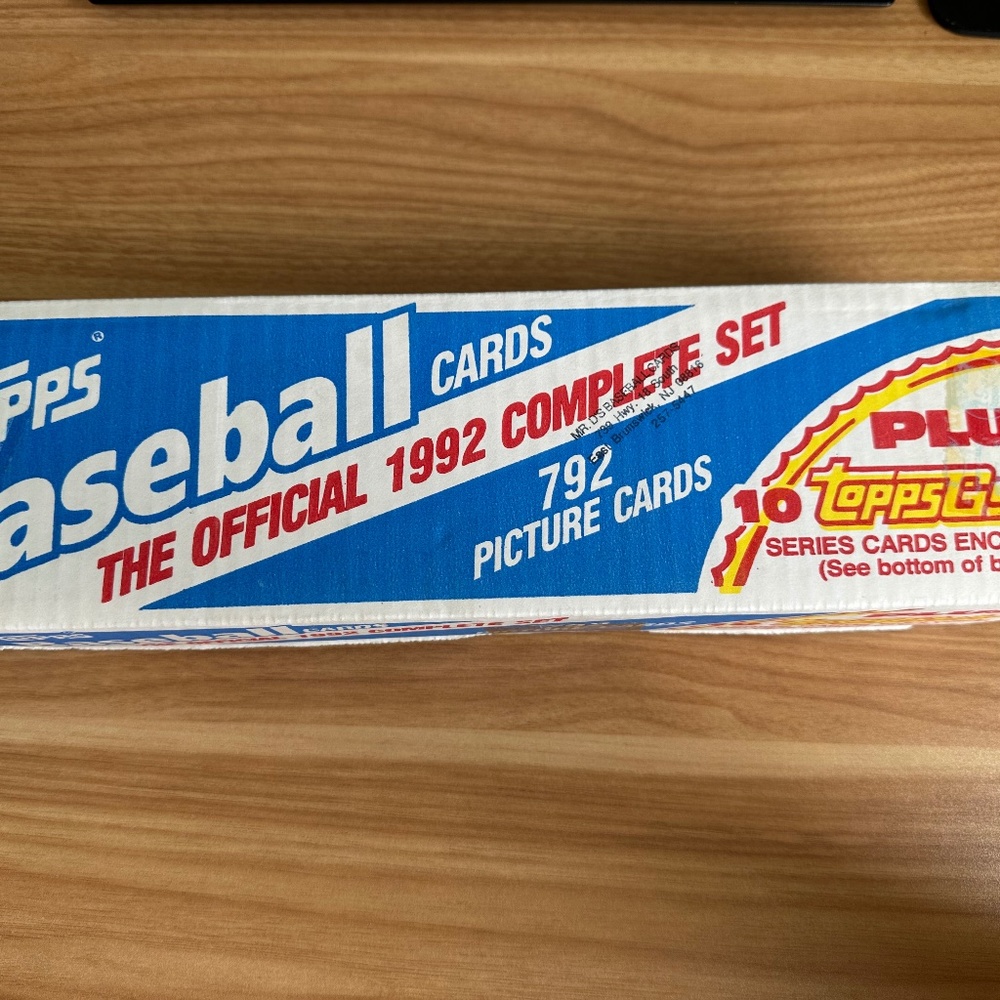 1992 TOPPS FACTORY SEALED OFFICIAL COMPLETE SET - 792 MLB BASEBALL CARDS